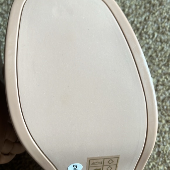 NWOT Dolce Vita Goldy Size 9 - Picture 14 of 16